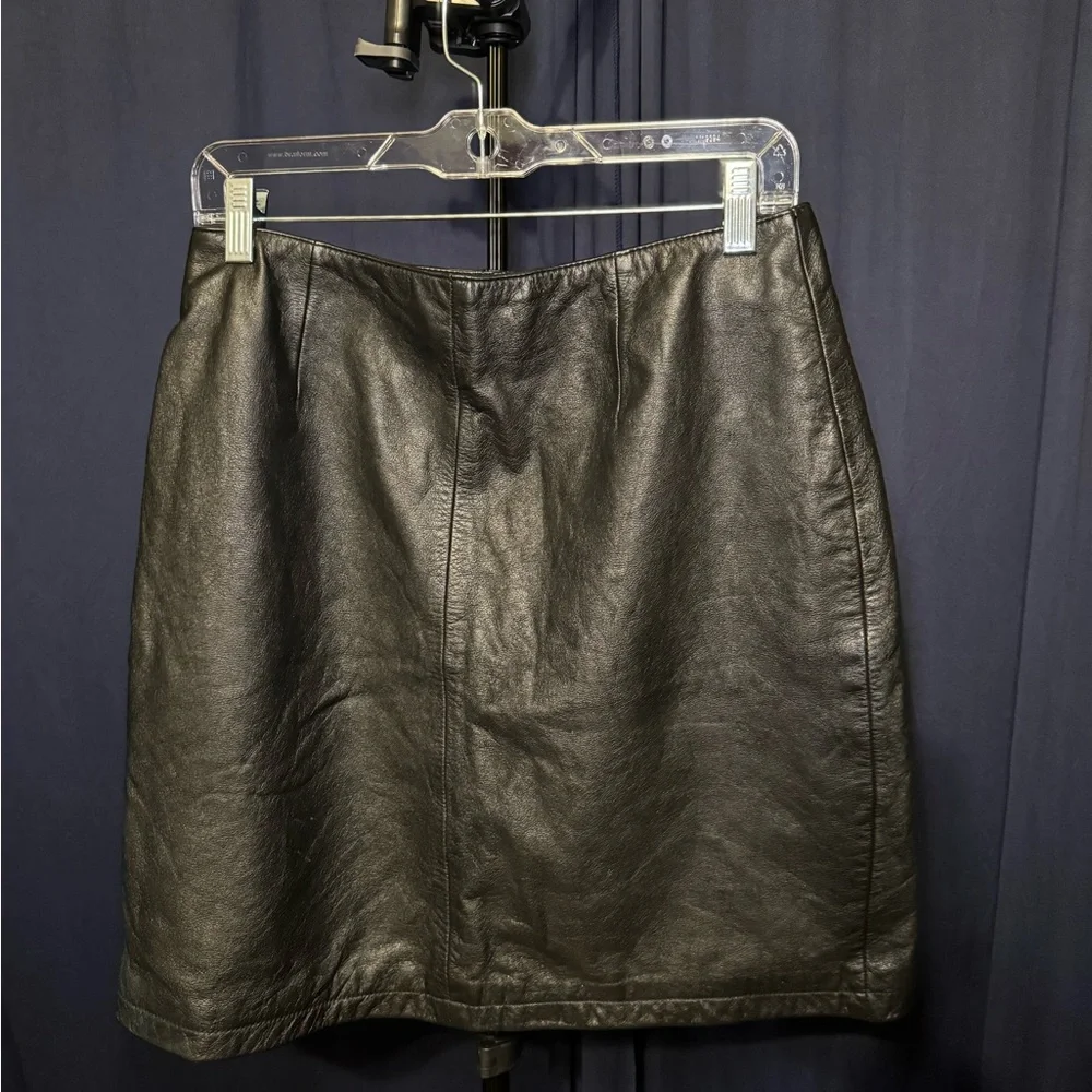 Black leather skirt - Picture 1 of 10